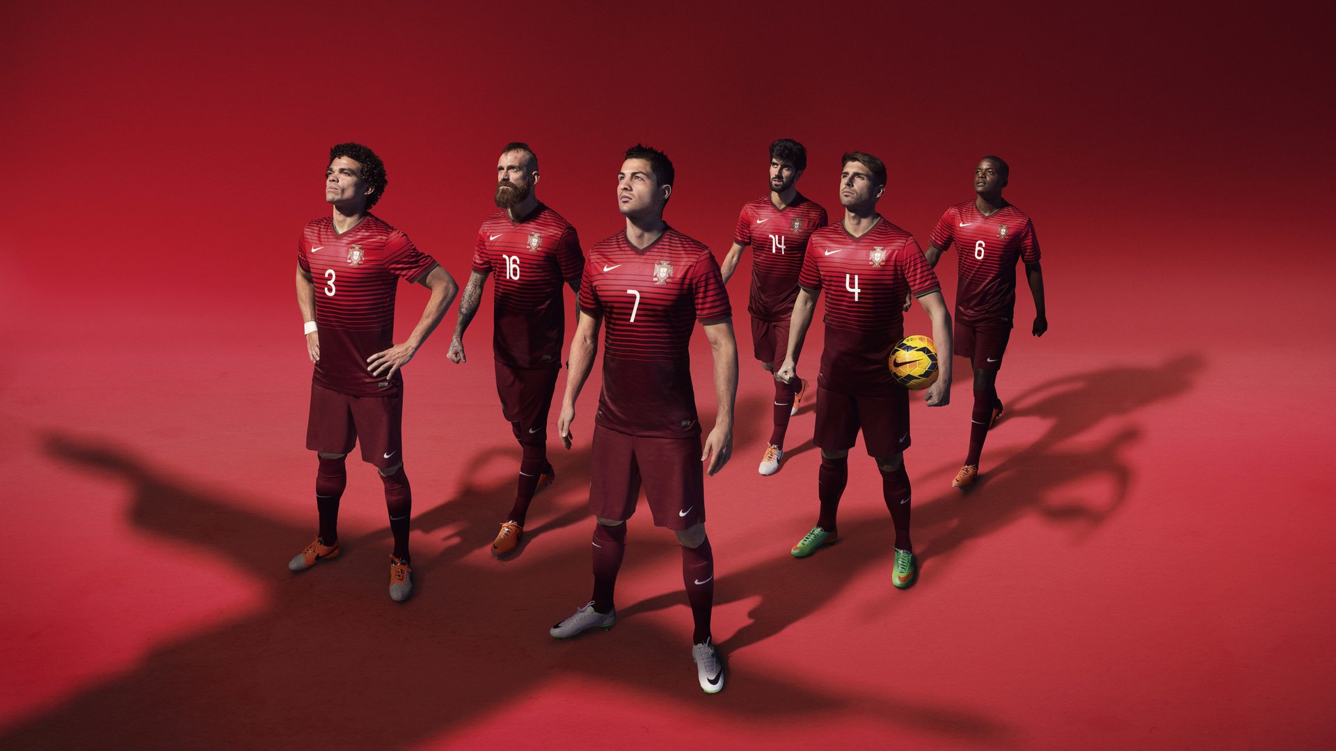 欧冠淘汰赛之夜,奥斯梅恩状态火热,那不勒斯的非洲雄狮如何撕裂防线